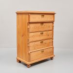 1040 3605 CHEST OF DRAWERS